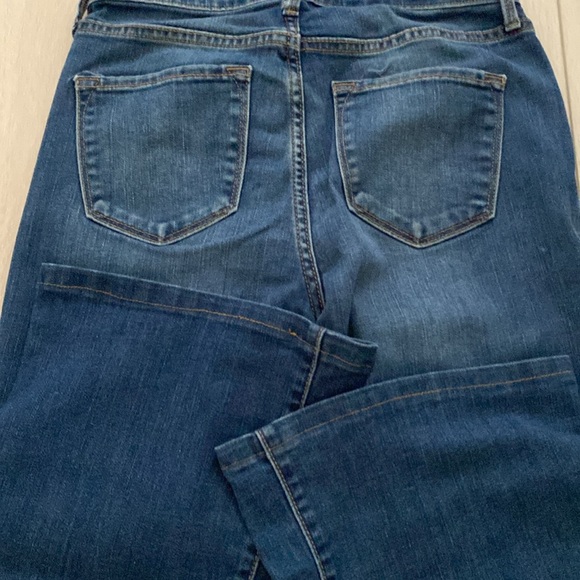 Worn Old Navy Flare High Rise - Picture 8 of 8